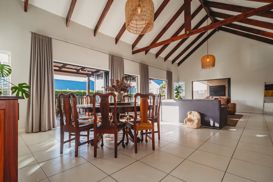 4 Bedroom Property for Sale in Kraaibosch Manor Western Cape